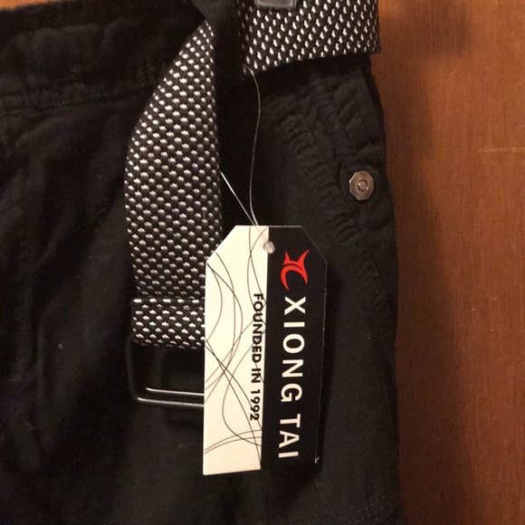 Shorts - Picture 2 of 6